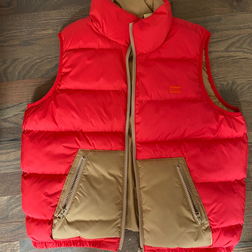 Levi's reversable vest, new